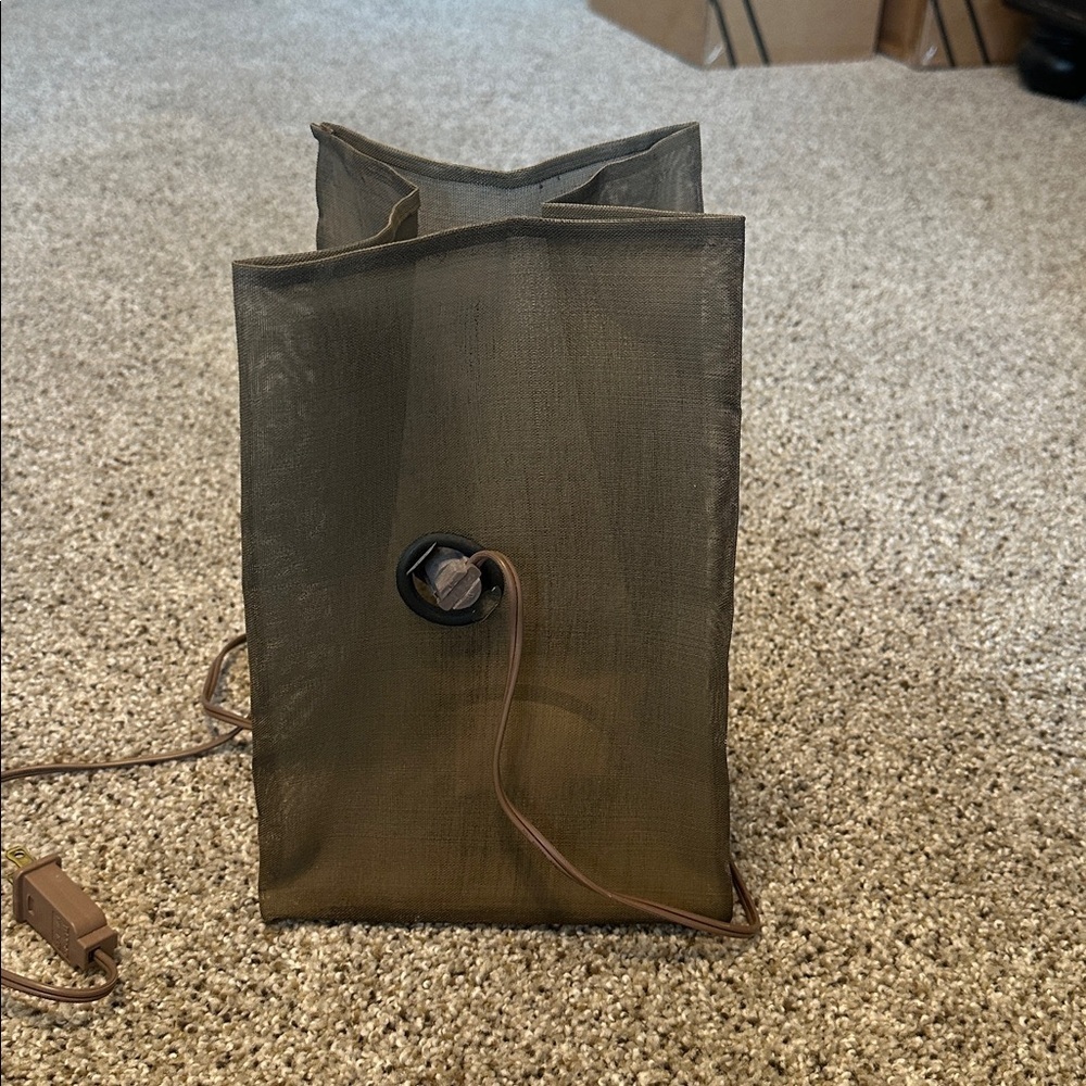 Happy Halloween 🎃 Fun Vintage Paper Bag Trick or Treat Light or Candle Holder - Picture 4 of 8